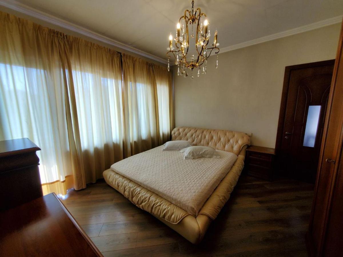 Guesthouse Anna Tbilisi Esterno foto
