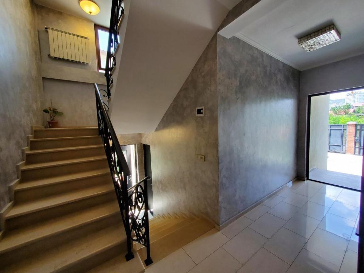 Guesthouse Anna Tbilisi Esterno foto