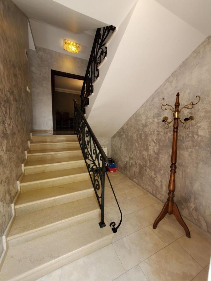 Guesthouse Anna Tbilisi Esterno foto